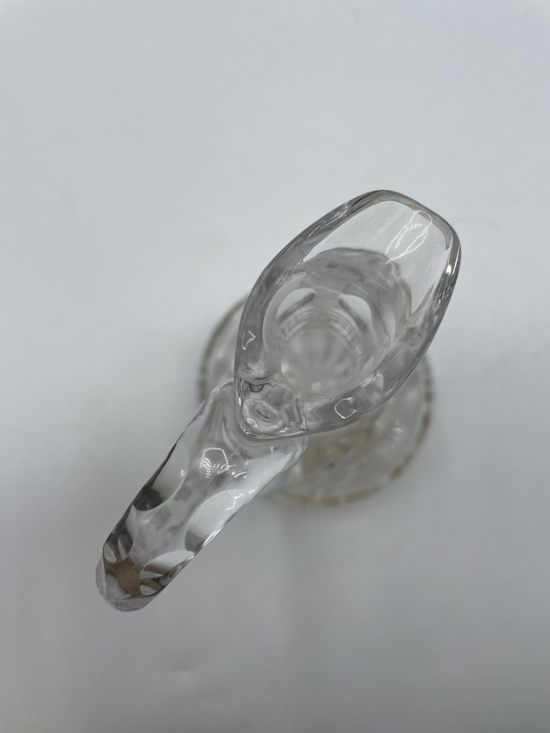 Carafe en verre taillé et ciselé grappes raisin – Image 4