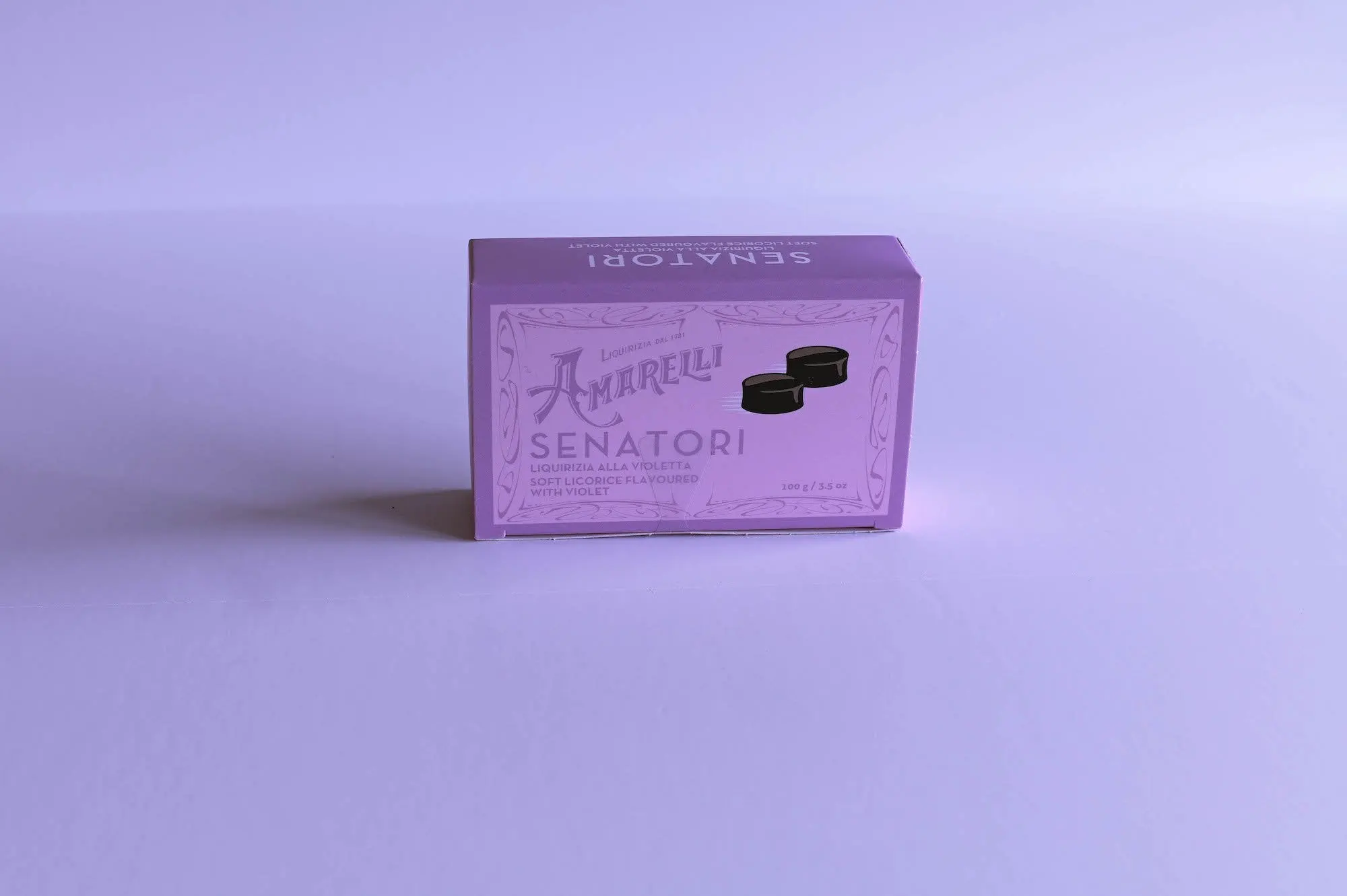 Bonbon à la gomme de réglisse parfumée à la violette “Senatori” (100g)