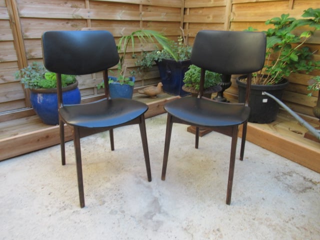Paire de chaise Stella année 50/60 bois skaï Léon Ruisseau mobilier design contemporain scandinave
