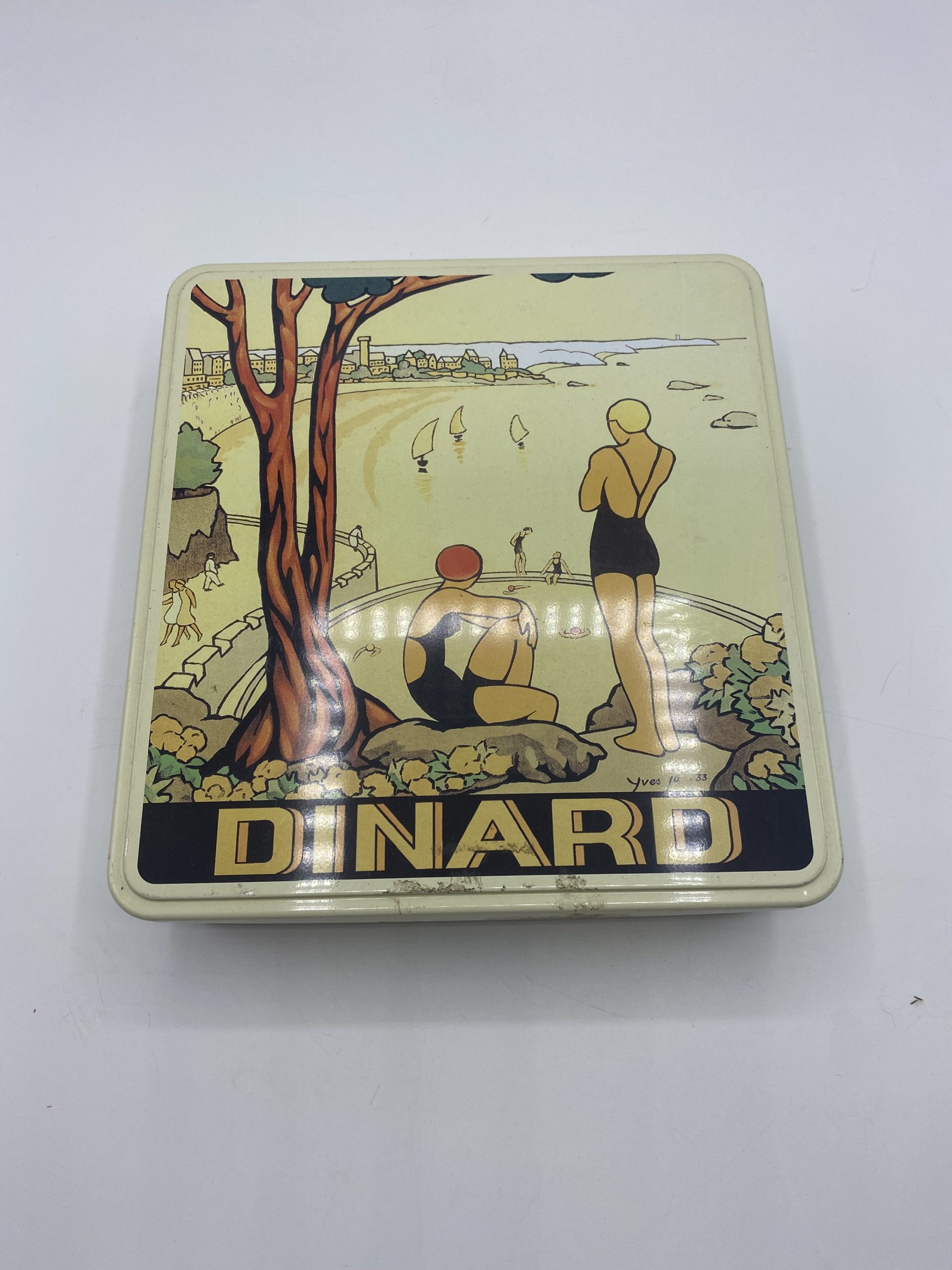 Boite à biscuit en métal vintage Dinard Delauney Léveillé – Image 3