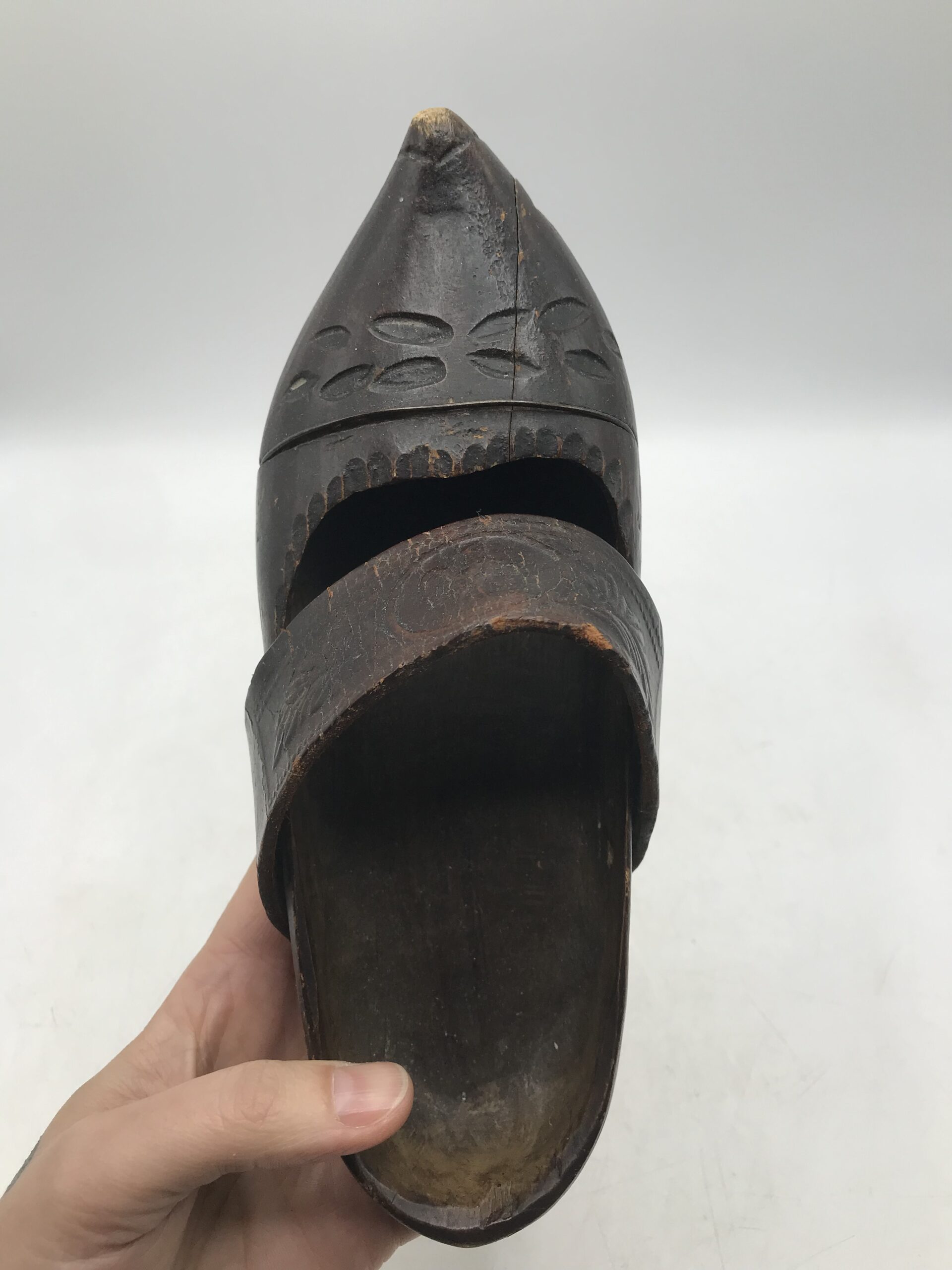 Anciens sabots en bois – Image 3
